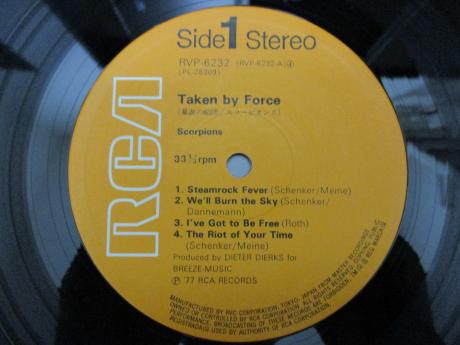 Scorpions Taken By Force Japan Orig. LP OBI DIF TOMB YARD COVER