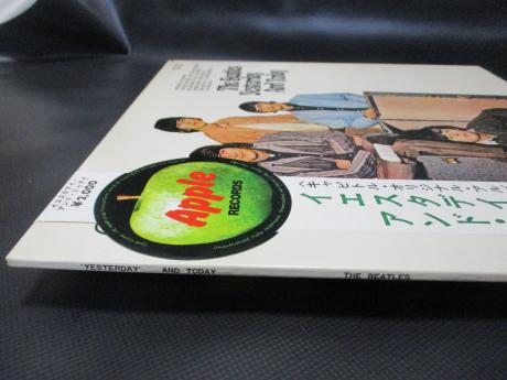 Beatles Yesterday And Today Japan Orig. LP OBI G/F RED WAX